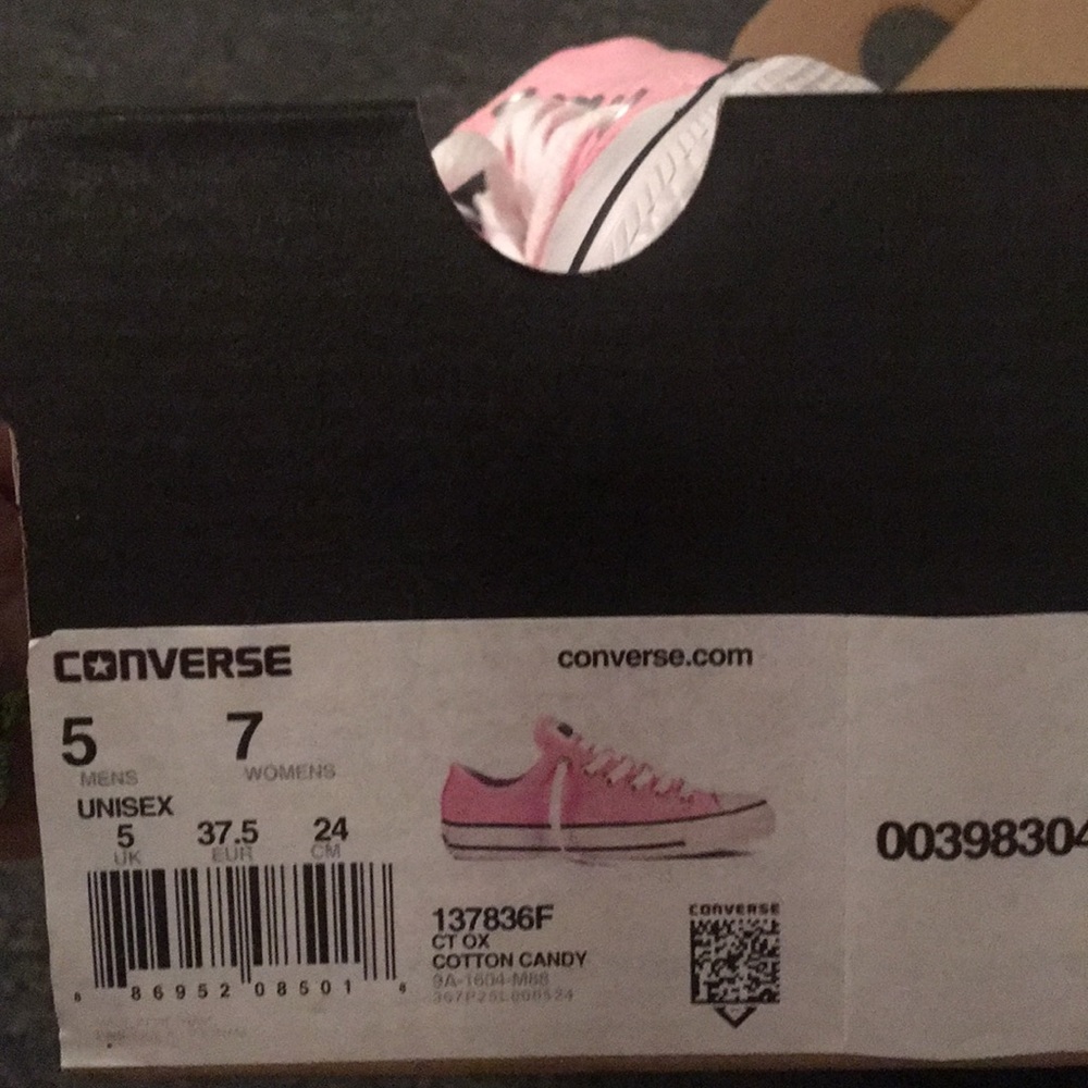 Pink Converse - Picture 2 of 2